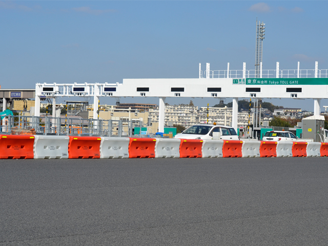 簡易防護柵「ウォーター・ケーブル・バリアー」