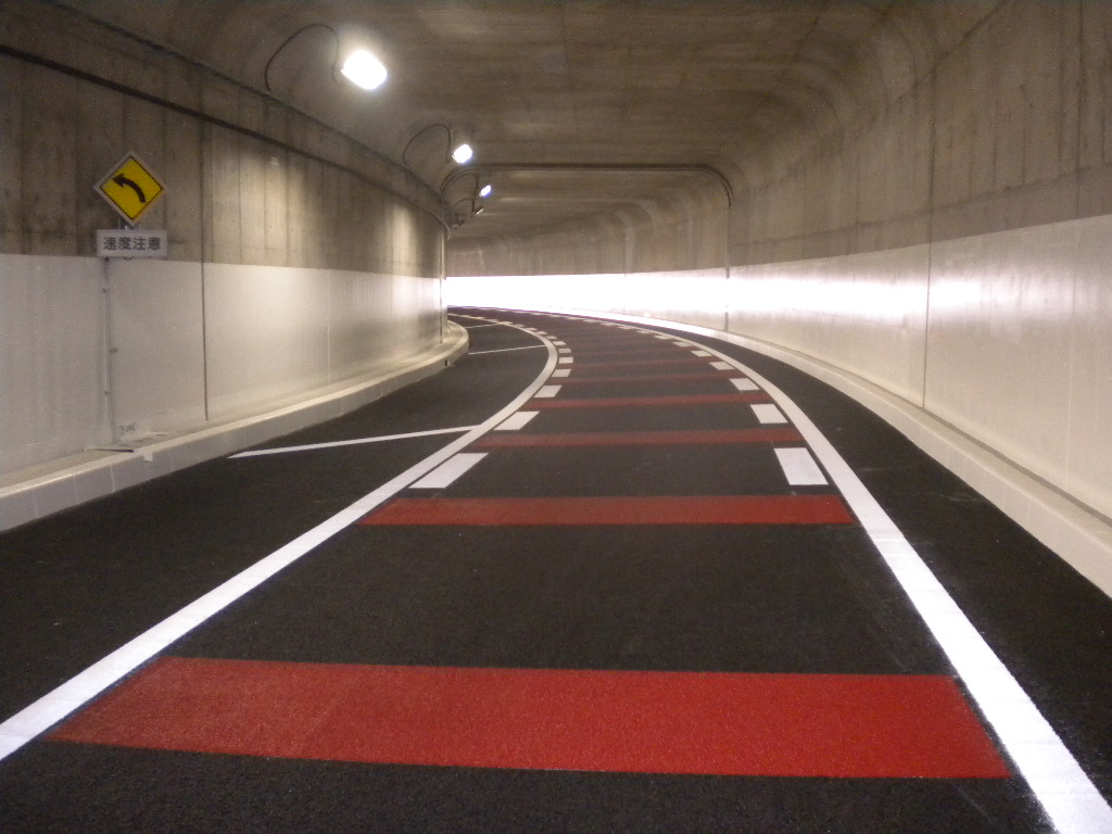愛知県：東名阪自動車道