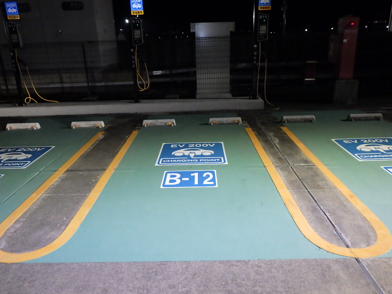 滋賀県：大型ショッピングモール駐車場